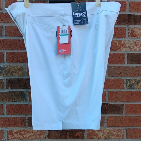 PGA Tour Women's White Stretch Bermudas - Picture 1 of 4